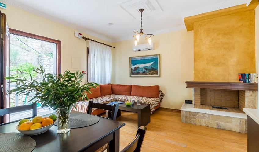 Agios Nikitas Resort Villas Exteriör bild