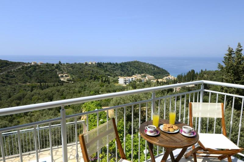 Agios Nikitas Resort Villas Exteriör bild